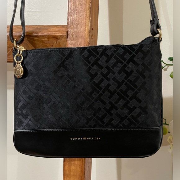 Tommy Hilfiger Bags Tommy Hilfiger Logo Black Small Crossbody Purse Poshmark